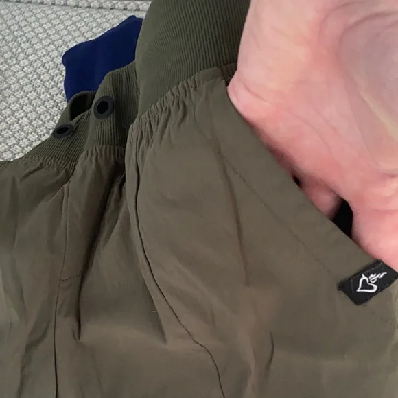 Torrid Happy Camper Capri Ricki’s Stretch Pants Ladies Clothes - Picture 7 of 8